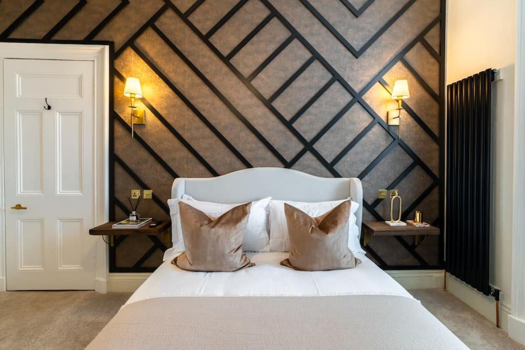 The Devonshire Suite - Your 5 Star West End Stay! กลาสโกว์ ภายนอก รูปภาพ